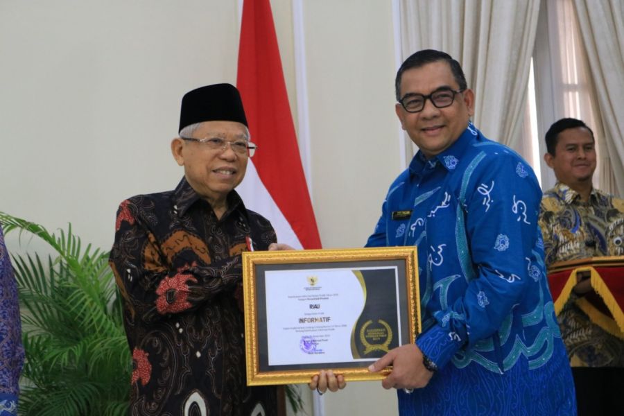 Riau Raih Anugerah Badan Publik Informatif
